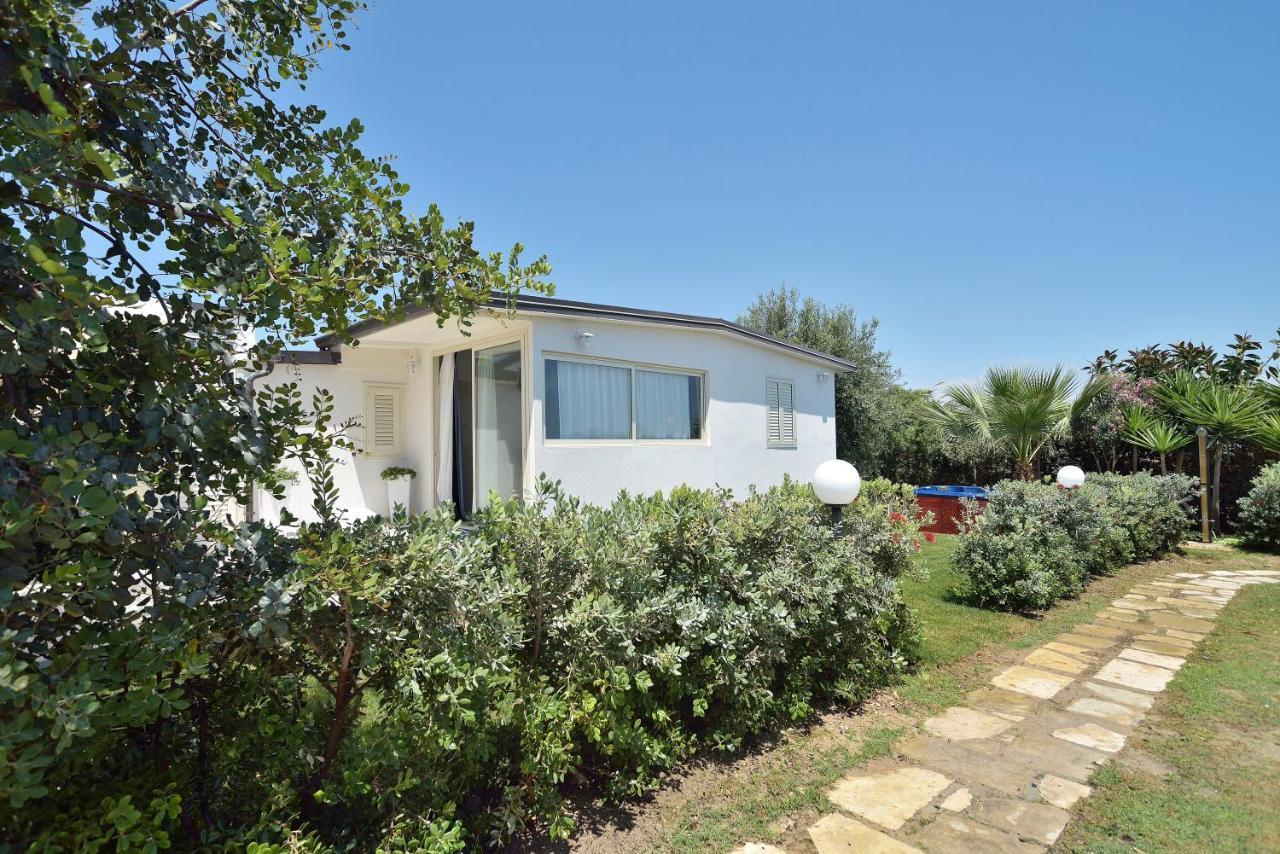 Appartamento CASA SULLA SPIAGGIA con ACCESSO E SPIAGGIA PRIVATA Santa Maria del Focallo Esterno foto