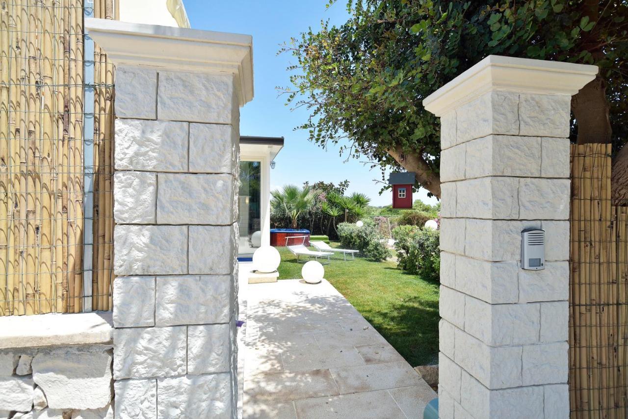 Appartamento CASA SULLA SPIAGGIA con ACCESSO E SPIAGGIA PRIVATA Santa Maria del Focallo Esterno foto