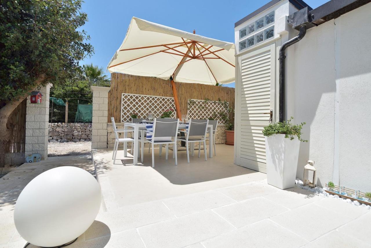Appartamento CASA SULLA SPIAGGIA con ACCESSO E SPIAGGIA PRIVATA Santa Maria del Focallo Esterno foto