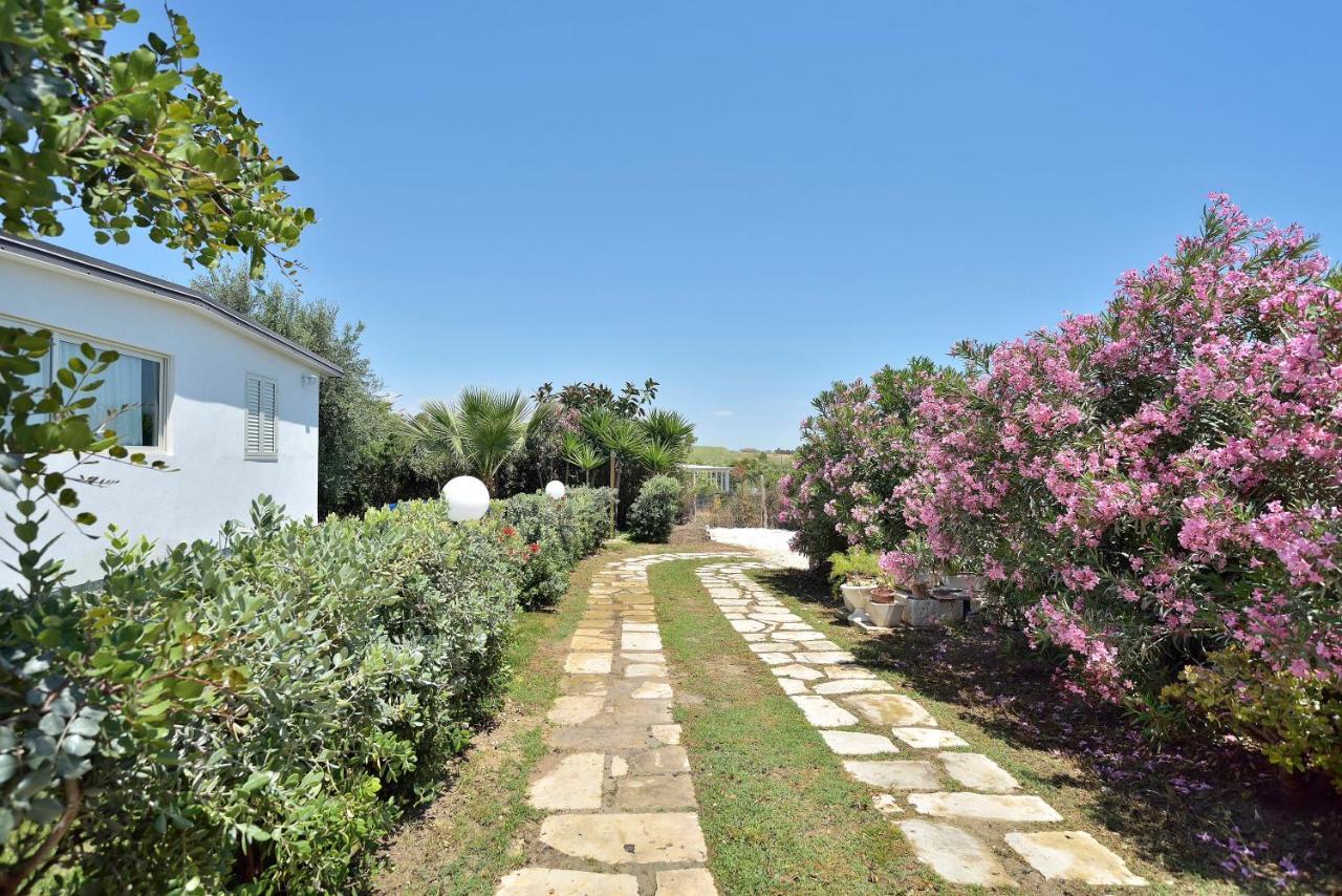 Appartamento CASA SULLA SPIAGGIA con ACCESSO E SPIAGGIA PRIVATA Santa Maria del Focallo Esterno foto
