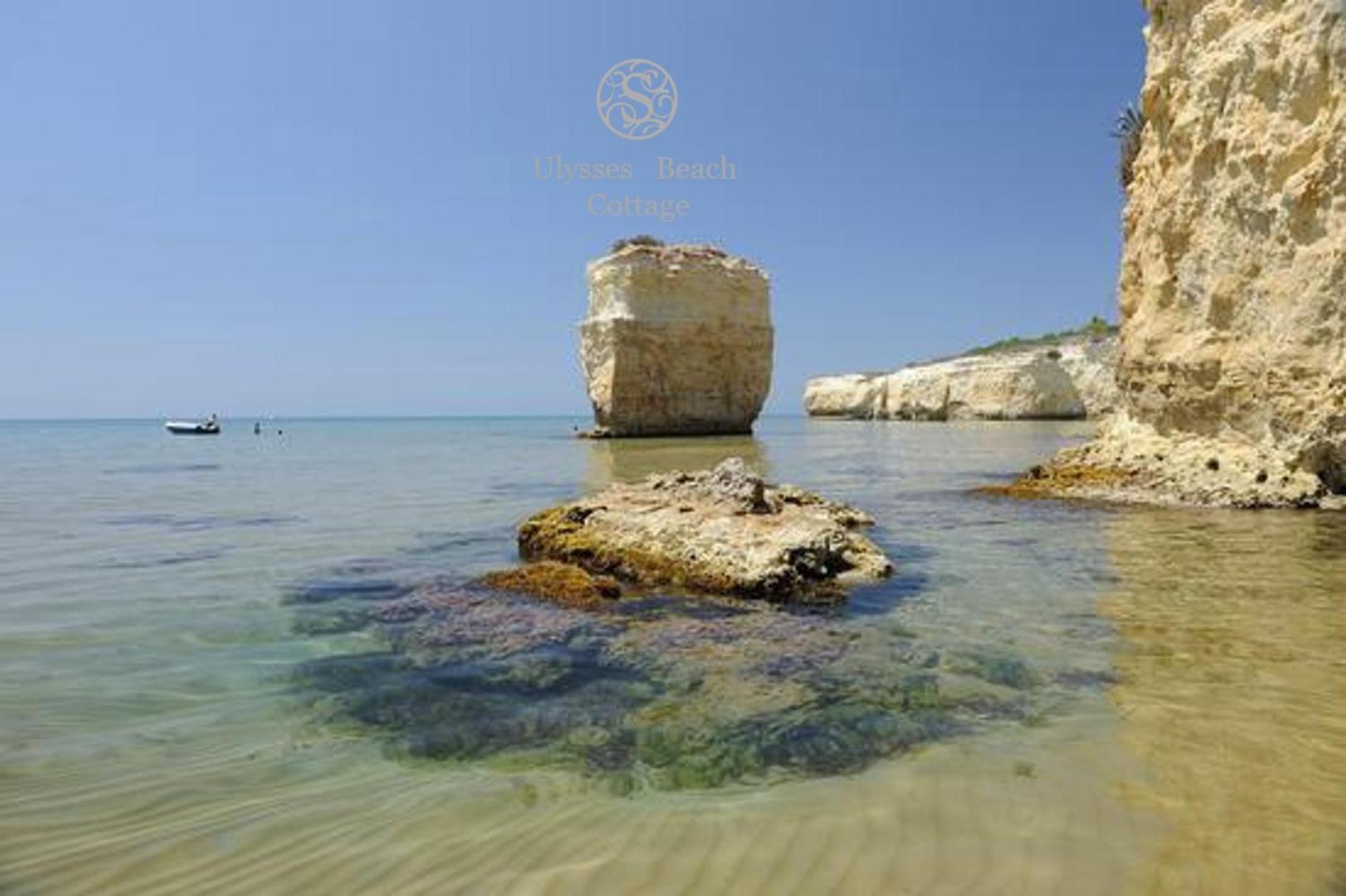 Appartamento CASA SULLA SPIAGGIA con ACCESSO E SPIAGGIA PRIVATA Santa Maria del Focallo Esterno foto